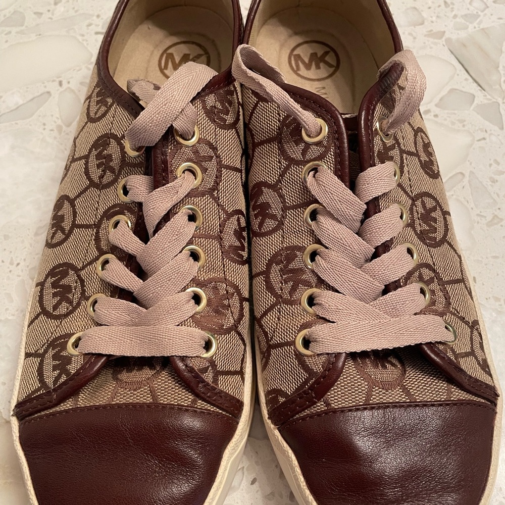MICHAEL KORS  Tan and Brown Women's Sneakers Size 7.5 - Picture 2 of 9